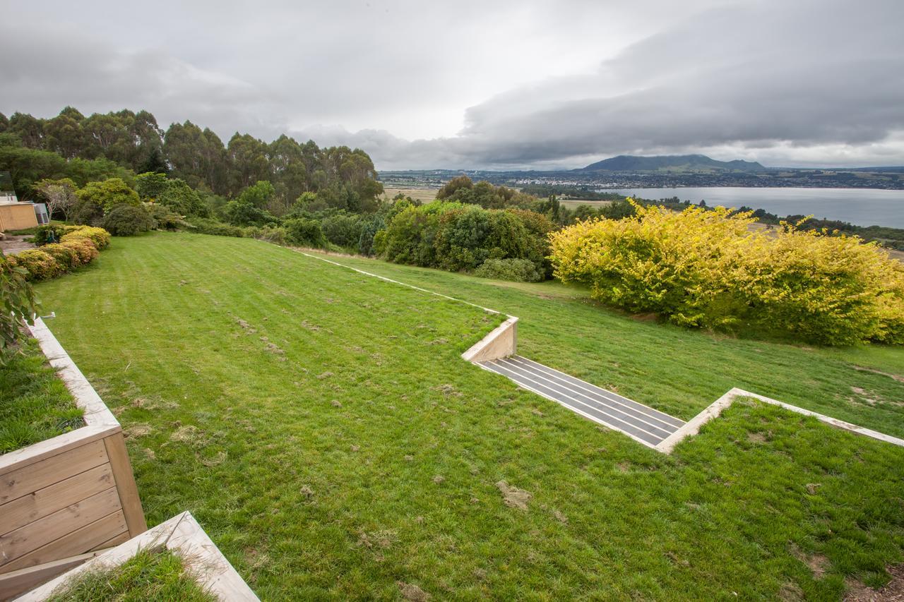Te Moenga Lodge Taupomeer Buitenkant foto